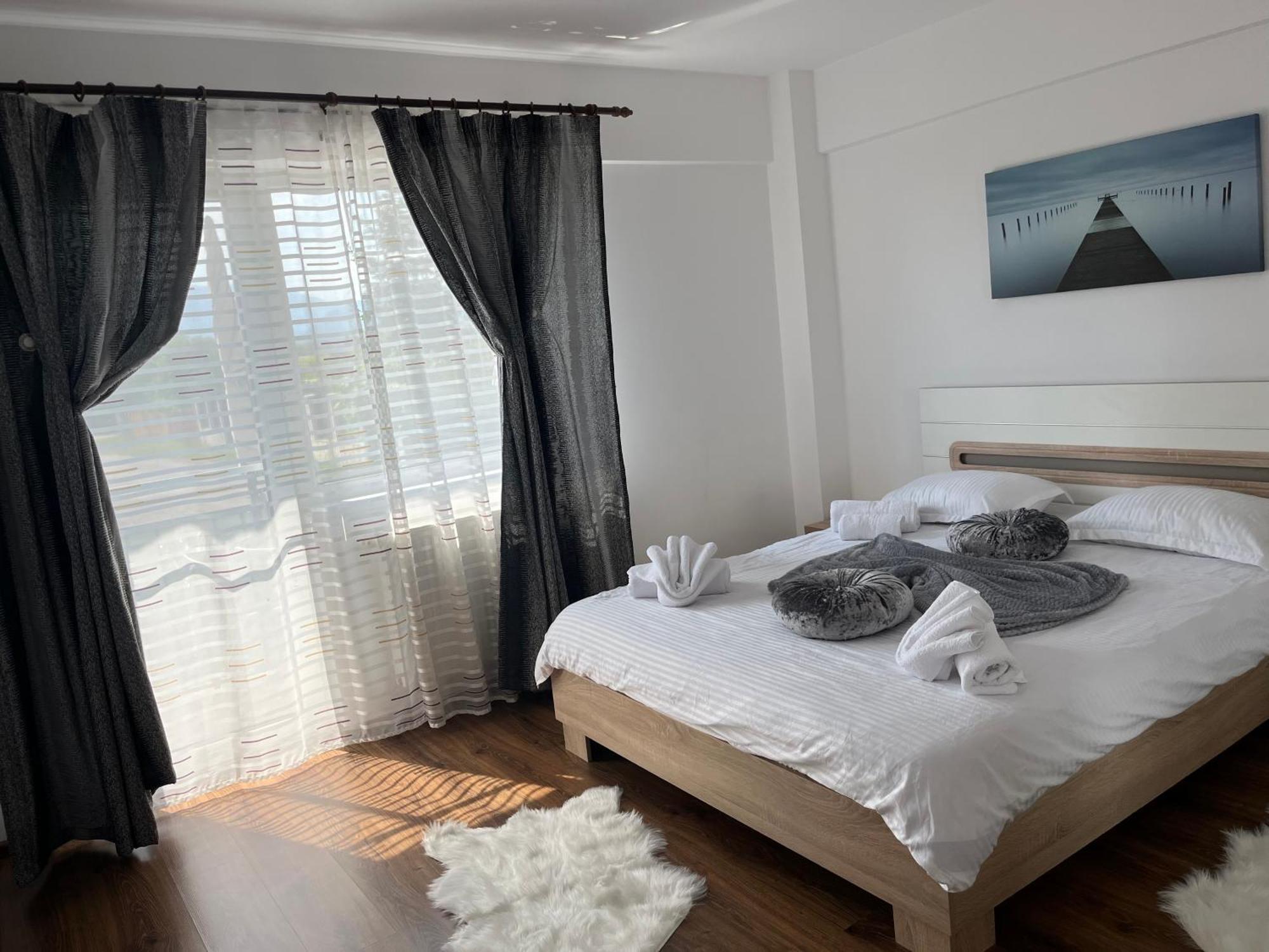 Green Apartaments Zărneşti Exterior foto