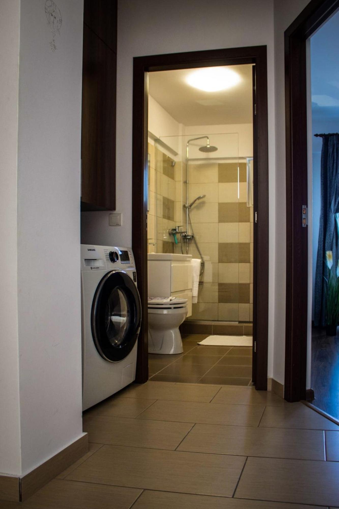 Green Apartaments Zărneşti Exterior foto